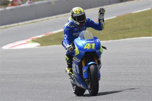 Aleix Espargaró y Suzuki sorprenden logrando la pole en Montmeló
