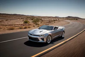 Chevrolet Camaro Convertible 2016, un descapotable con músculo americano