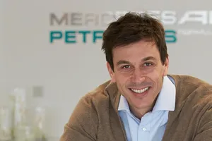 Mercedes, dispuesta a negociar un cambio en las reglas de motor para 2016