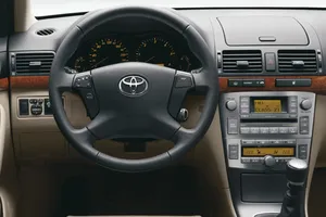 Toyota y Lexus llamarán a revisión a 124.832 coches en España por los airbags Takata