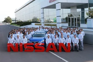 México - Mayo 2015: Nissan supera los 10 millones de coches producidos