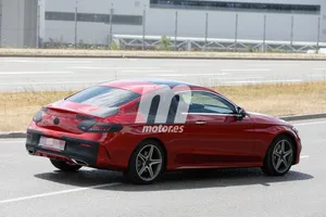 Mercedes Clase C Coupé 2016, desvelado casi por completo