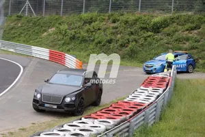 El Bentley Bentayga claudica por avería en sus pruebas en Nürburgring