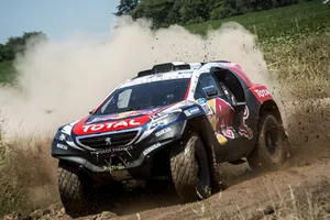 Documental de Peugeot sobre el Dakar 2015