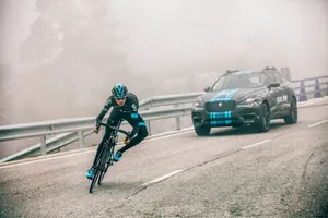 El Jaguar F-Pace debuta en el Tour de Francia 2015 (con video)