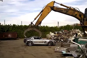 Al desguace, un Mercedes SLS AMG menos en el mundo