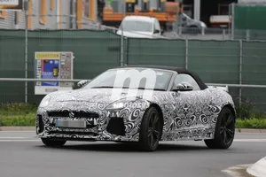 El Jaguar F-Type SVR Convertible se deja ver por primera vez