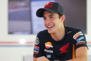 Marc Márquez, operado de un dedo tras un accidente en bicicleta