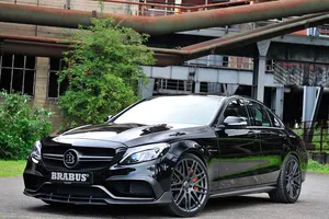 Mercedes C 63S por Brabus, o lo que es lo mismo, llegando a los 600 CV