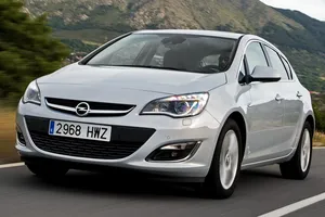 España - Agosto 2015: El Opel Astra es el nuevo rey