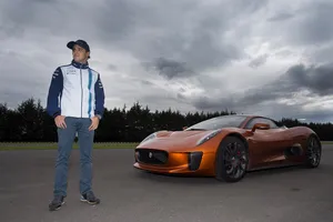 Felipe Massa somete al Jaguar C-X75 de Spectre