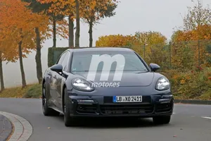 El Porsche Panamera 2016 se insinúa una vez más en fotos espía