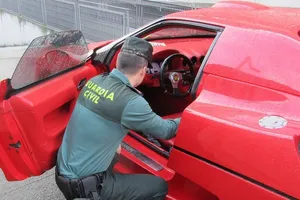 La Guardia Civil se incauta de una réplica Ferrari en Galicia