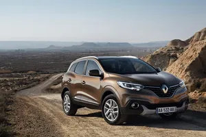 Francia - Octubre 2015: El Renault Kadjar sigue subiendo escalones