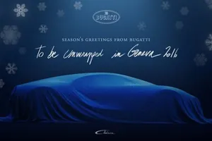 El Bugatti Chiron quiere felicitarte la navidad con un nuevo teaser (y se deja ver en vídeo)