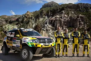 Renault Sport presenta su Duster para el Dakar 2016