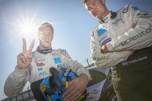 Thed Björk y Fredrik Eklom pilotos de Volvo en el WTCC