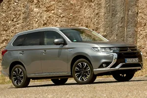 Noruega - Noviembre 2015: Es la hora del nuevo Mitsubishi Outlander