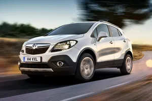 Reino Unido - Noviembre 2015: El Opel Mokka se estrena en el Top 5