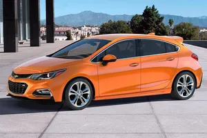 Chevrolet Cruze 2017, el primo americano del Astra se hace oficial