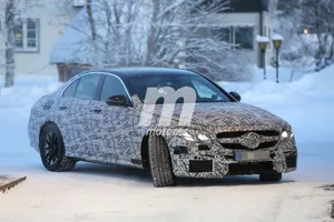 El Mercedes AMG E63 2016 descubierto en sus pruebas invernales