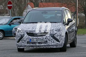 Cazado el facelift del Opel Zafira Tourer