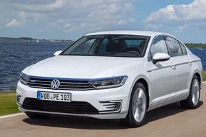 El Volkswagen Passat GTE ya tiene precio en España