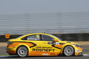 Catsburg, Valente y Tarquini, pilotos de Lada en el WTCC