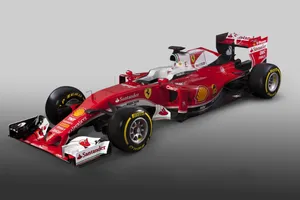 Ferrari presenta el SF16-H, el 'caza Mercedes' de Maranello
