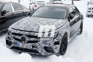 El Mercedes AMG E63 2017 se deja ver un poco más