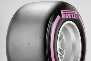 Pirelli presenta y estrena su nuevo neumático ultrablando morado