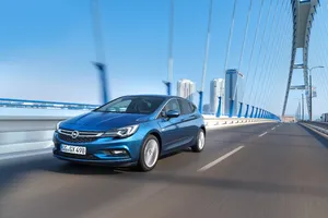 Alemania - Enero 2016: El nuevo Opel Astra empieza fuerte