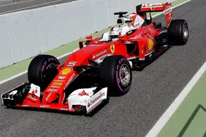 ​Vettel: “El coche hace lo que le pido”