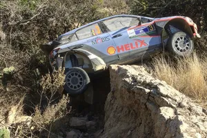 Tirón de orejas de Hyundai a Thierry Neuville tras México