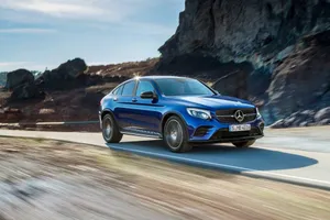 Di hola al nuevo Mercedes Benz GLC Coupé