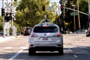 Otro accidente del coche de Google y esta vez...sí ha sido culpa suya