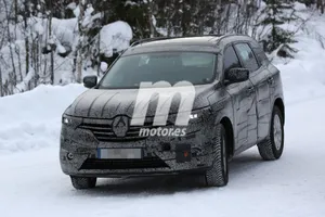 El Renault Maxthon vuelve a ser cazado en la nieve