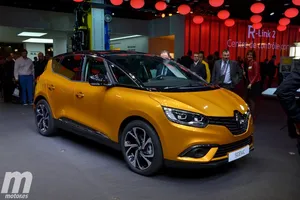 Renault Scénic 2016, debuta el renovado monovolumen compacto