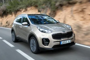 Suecia - Febrero 2016: El nuevo Kia Sportage brilla con fuerza