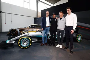 Wolff: "Rosberg será el primero de la lista para 2017"