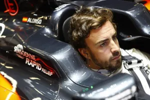Alonso afronta "al cien por cien" un fin de semana "complicado"