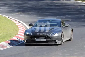 El Aston Martin Vantage GT8 2017 se pasea por Nürburgring