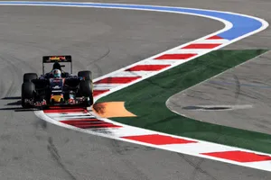 Carlos Sainz: "Por el tráfico con Kvyat no he pasado a Q3"