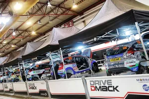 10 pilotos luchan por la Drive DMACK Fiesta Trophy 2016