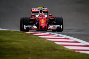 La falta de grip, preocupación de Kimi y Vettel en China