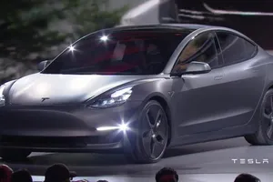 Tesla presenta el Model 3, su coche más asequible hasta la fecha