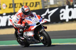 Andrea Dovizioso sigue en Ducati hasta 2018