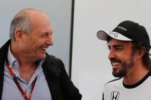 Dennis sobre Alonso: “Me gusta su madurez, sabe que es posible ganar a Mercedes"