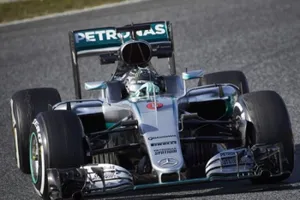 Mercedes "tiene que responder con fuerza" en Mónaco, según Toto Wolff