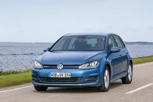 Holanda - Abril 2016: Volkswagen Golf, líder dos años después